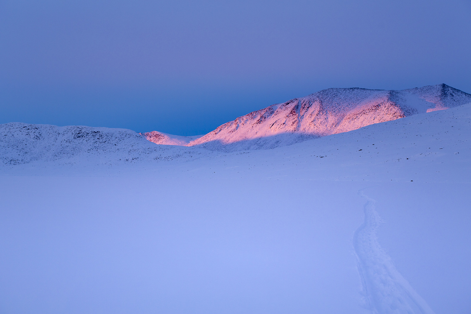 002_63b3906